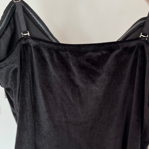 Forever 21, tight festive mini dress size medium - Picture 4 of 5